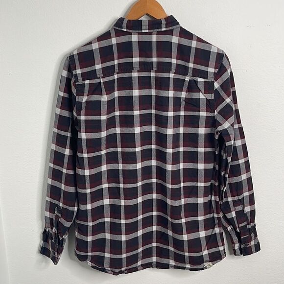 Vans button up long sleeve shirt.  Size Small. - Picture 2 of 7